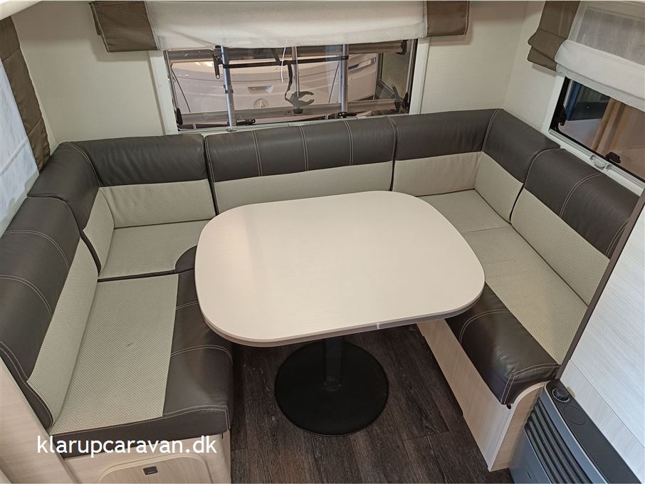 Caravelair Artica 492
